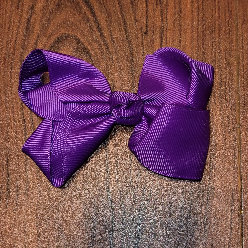 Purple hairbow